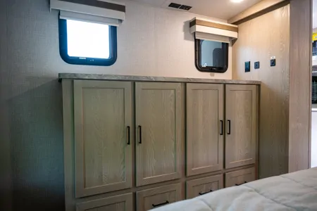 PRESTIGE 2912  ROCKWOOD ULTRA LITE