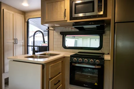 PRESTIGE 2912  ROCKWOOD ULTRA LITE