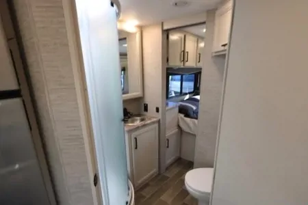 Alain's Thor Motor Coach 31EV