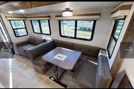 2 bedroom/washer&dryer/sleeps 9,Travel Trailer