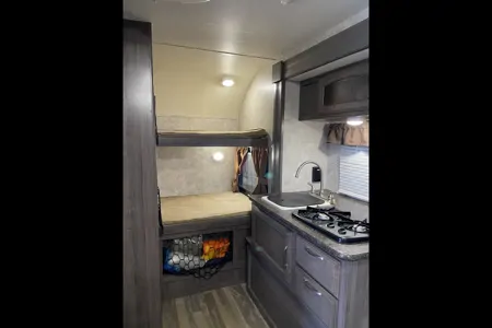 Teron121066 Winnebago WD170K Travel Trailer