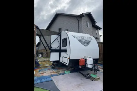Teron121066 Winnebago WD170K Travel Trailer