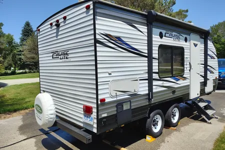 Forest River Salem Cruise Lite Travel Trailer