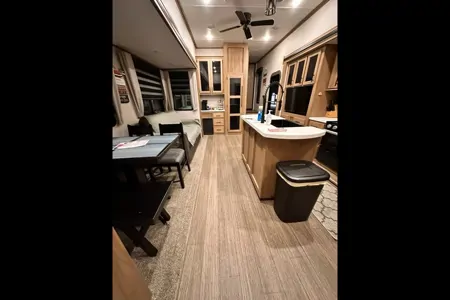 Tri-State Luxury: 5th Wheel Family Paradise