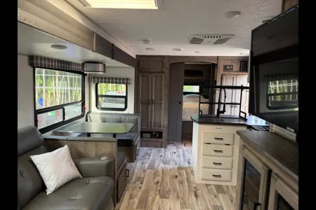 The Adventure Bunkhouse- 30ft Family Bunkhouse