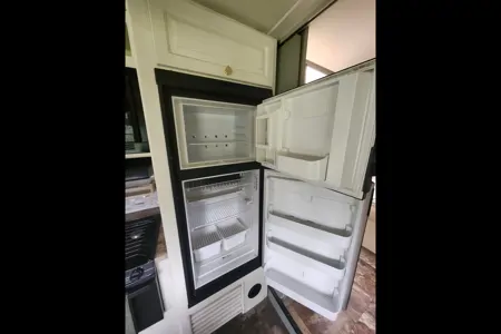 Harvey the RV - Coachmen Leprechaun 319DS Class C