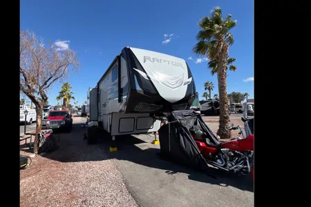 Sullivan's Keystone Raptor Toy Hauler