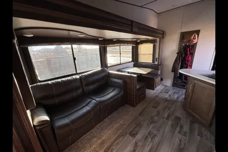 Slice of Heaven: Keystone Cougar 25RESWE Fifth Wheel