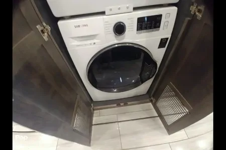 Derrick's American Coach 2021 American Dream 45A Class A