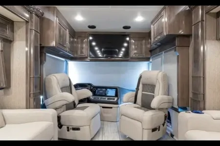 Derrick's American Coach 2021 American Dream 45A Class A