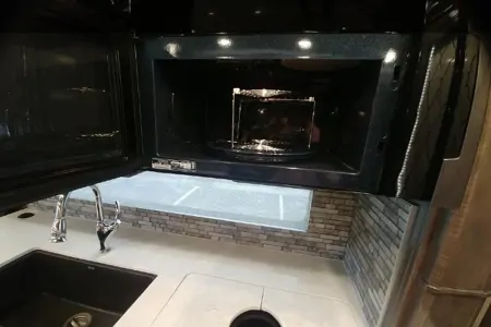 Derrick's American Coach 2021 American Dream 45A Class A