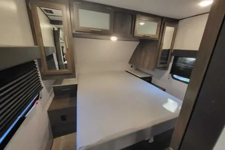 2021 Coleman 2455BH Travel Trailer