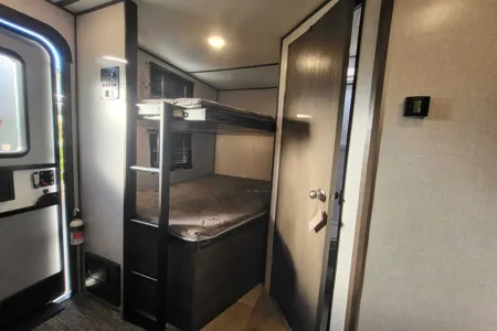 2021 Coleman 2455BH Travel Trailer