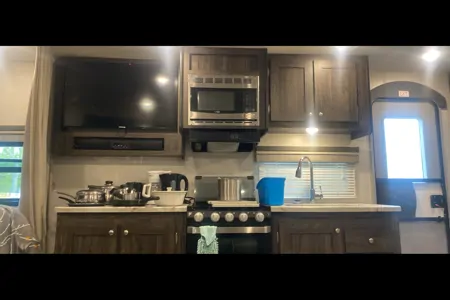 Shirley's RV Cottage