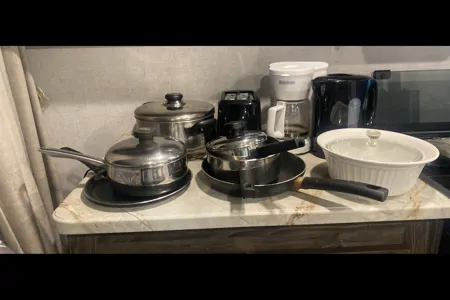 Shirley's RV Cottage