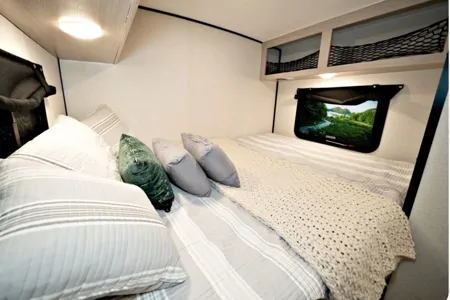 Coachmen Travel 160006