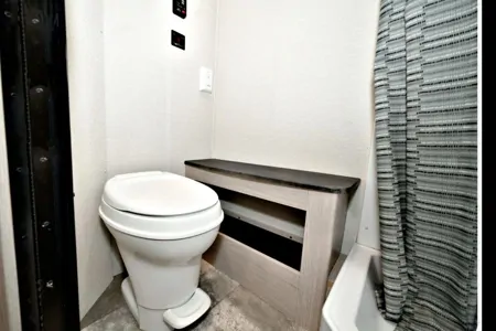 Coachmen Travel 160006