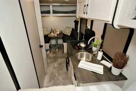 Coachmen Travel 160006