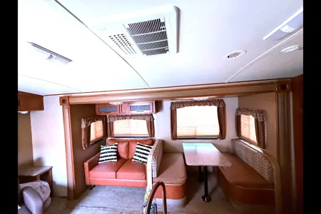 Spacious Surveyor 303BHLE – Dual Slides, Queen Bed, Modern Comfort!