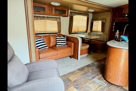 Spacious Surveyor 303BHLE – Dual Slides, Queen Bed, Modern Comfort!