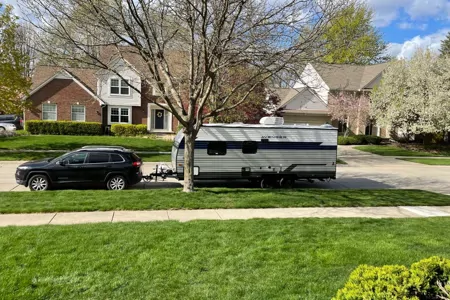 Easy Tow 26-Foot Bunkhouse