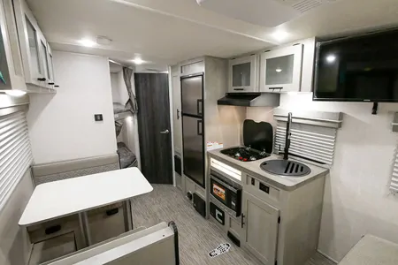 Chris's Ibex 19MBH Travel Trailer