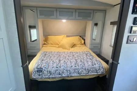 Nomadic Nature Rentals w luxury amenities (OG)
