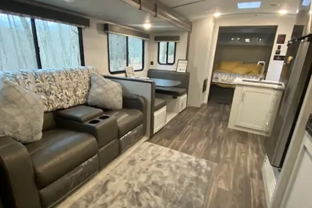 Nomadic Nature Rentals w luxury amenities (OG)