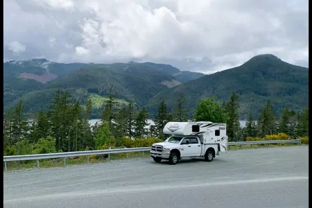 2016 4x4 RAM 3500HD with LANCE Truck Camper