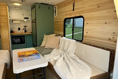 Lightweight Camper Trailer Toy Hauler SUV friendly