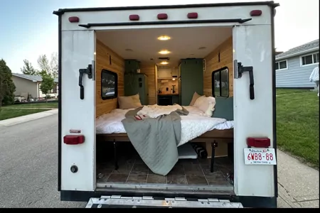 Lightweight Camper Trailer Toy Hauler SUV friendly