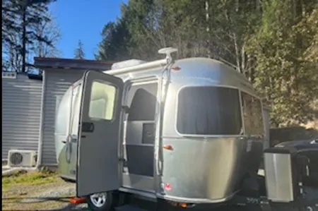 Cosmos' Camper