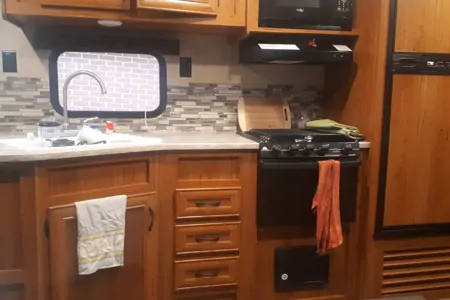 Starcraft AR-One Family Trailer