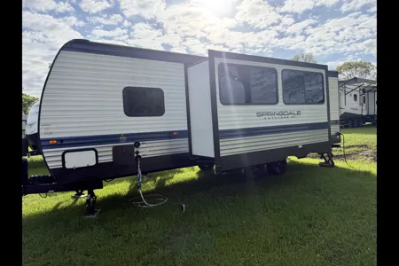 Jessica's Keystone Springdale Classic 261BHC Travel Trailer