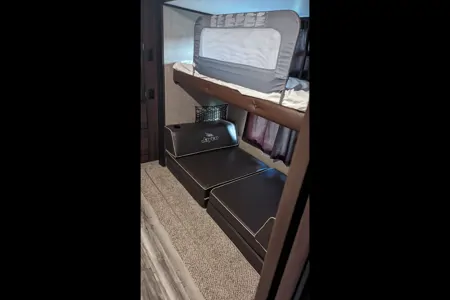 #4 Sagmoe Family (36-foot bunkhouse)