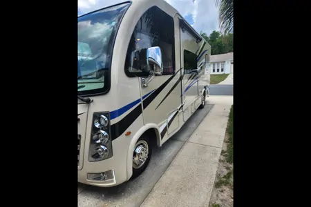 Frankie's Thor Motor Coach Vegas 24.1 Class A