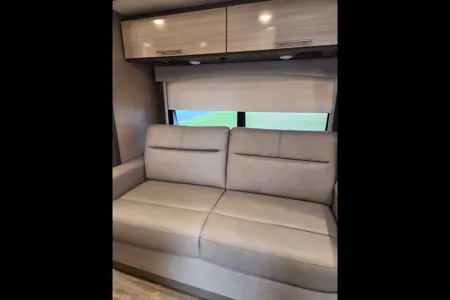 Frankie's Thor Motor Coach Vegas 24.1 Class A