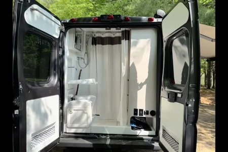 Lien's Thor Motor Coach Pro master Scope 18M Class B