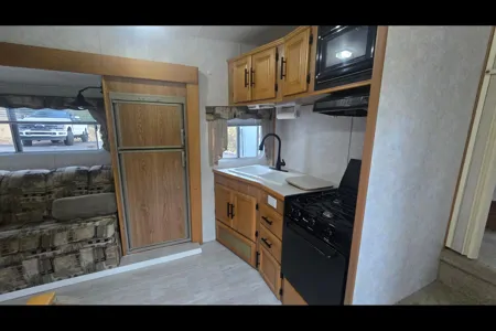 Chris's Vanguard 258 Fifth Wheel