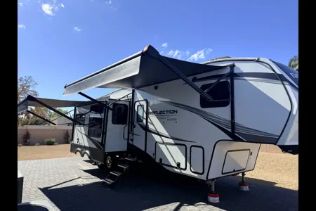 Jillian's Grand Design Reflection 311BHS Fifth Wheel