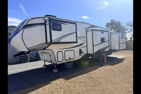 Jillian's Grand Design Reflection 311BHS Fifth Wheel