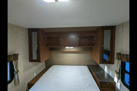 The Ultimate Family Bunkhouse - 2014 SunnyBrook Sunset Creek Classic 340 BHDS Travel Trailer