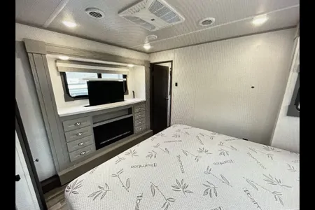 Paige's Forest River 392MB Fifth Wheel