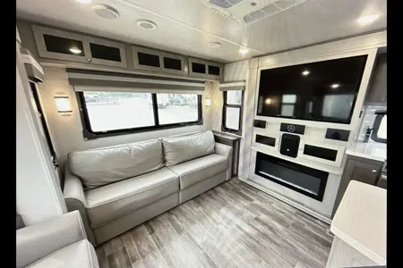 Paige's Forest River 392MB Fifth Wheel