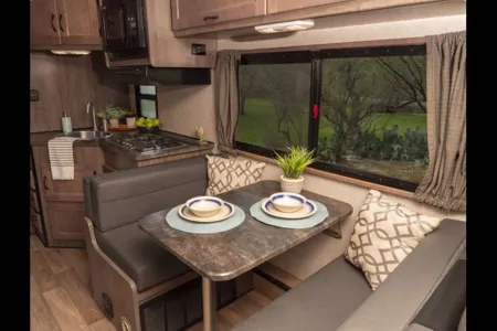 David's Winnebago Minnie Winnie Class C