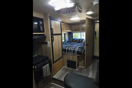 Coachmen Freelander 21QB