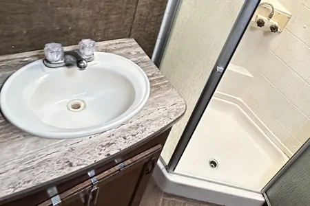 RV Cottage 5th camper