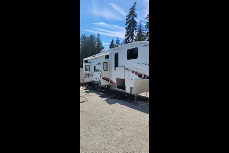 Daniel's Fusion 5th wheel big rig toy hauler Fifth Wheel