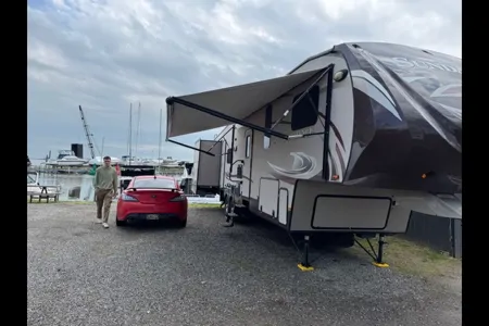 Chris's Heartland Sundance Premium Fifth Wheel