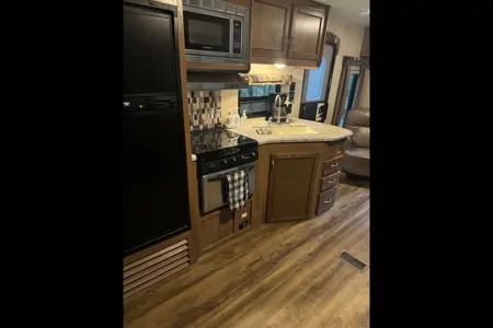 Chuck's Coachmen Catalina Travel Trailer